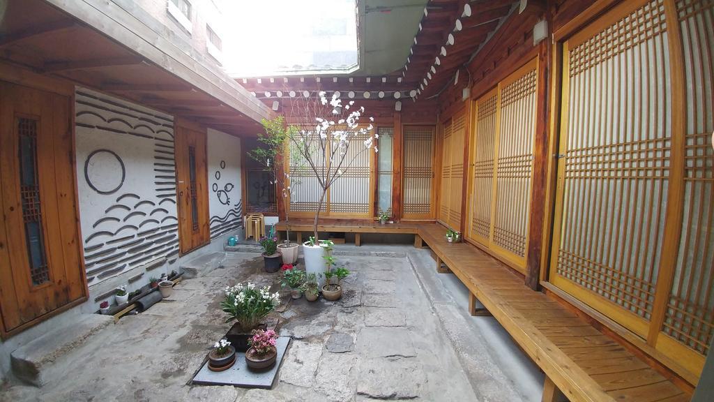 Charm Hanok Guest house 2*