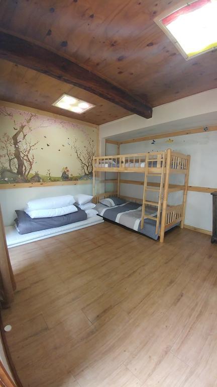 Charm Hanok Guest house Seoul