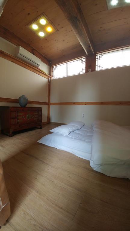 Charm Hanok Guest house